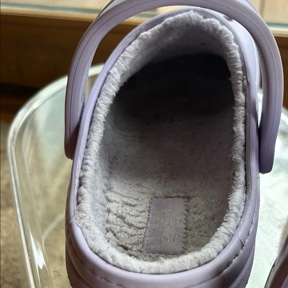 Crocs Women's Vaya Lined Clog. Lavender Fuzzy Slippers Size 7; EUC - Picture 8 of 11